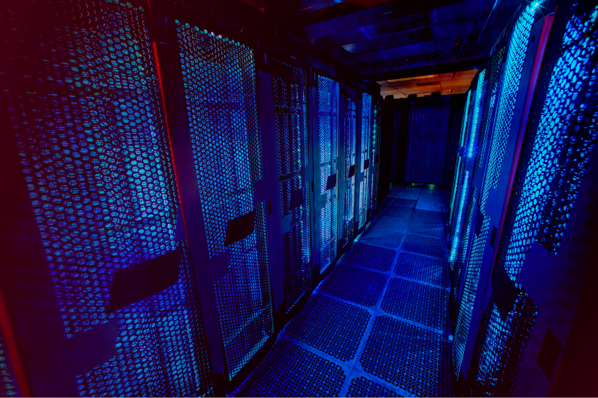Mission critical data centre server racks supporting technical commissioning and infrastructure management